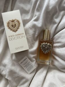 PERFUMES .